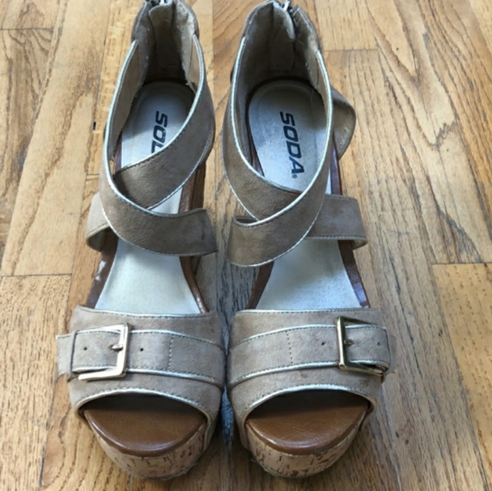 Soda cork wedge sandals